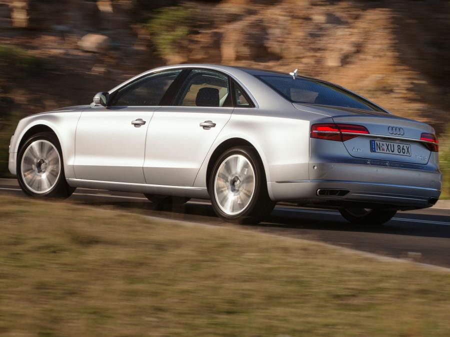  Audi A8 3.0 TDI Quattro (D4) 2014 года  (AU) (фото 6 из 22)